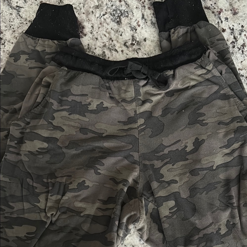 Rue21 Green and Black Camouflage Joggers
